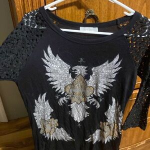 Women’s black w/ laced 3/4 sleeves shirt. Size Large
